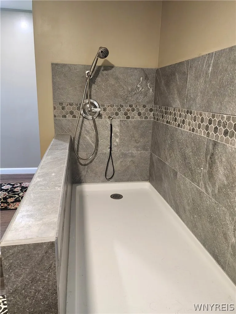 6097 Seufert Road, Orchard Park, New York 14127, Orchard Park, New York 14127, 3 Bedrooms Bedrooms, 10 Rooms Rooms,2 BathroomsBathrooms,Residential,For Sale,6097 Seufert Road, Orchard Park, New York 14127,0,B1697410
