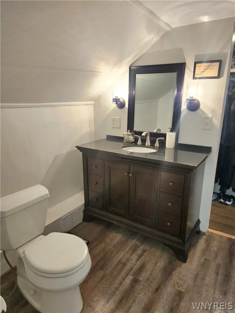 6097 Seufert Road, Orchard Park, New York 14127, Orchard Park, New York 14127, 3 Bedrooms Bedrooms, 10 Rooms Rooms,2 BathroomsBathrooms,Residential,For Sale,6097 Seufert Road, Orchard Park, New York 14127,0,B1697410