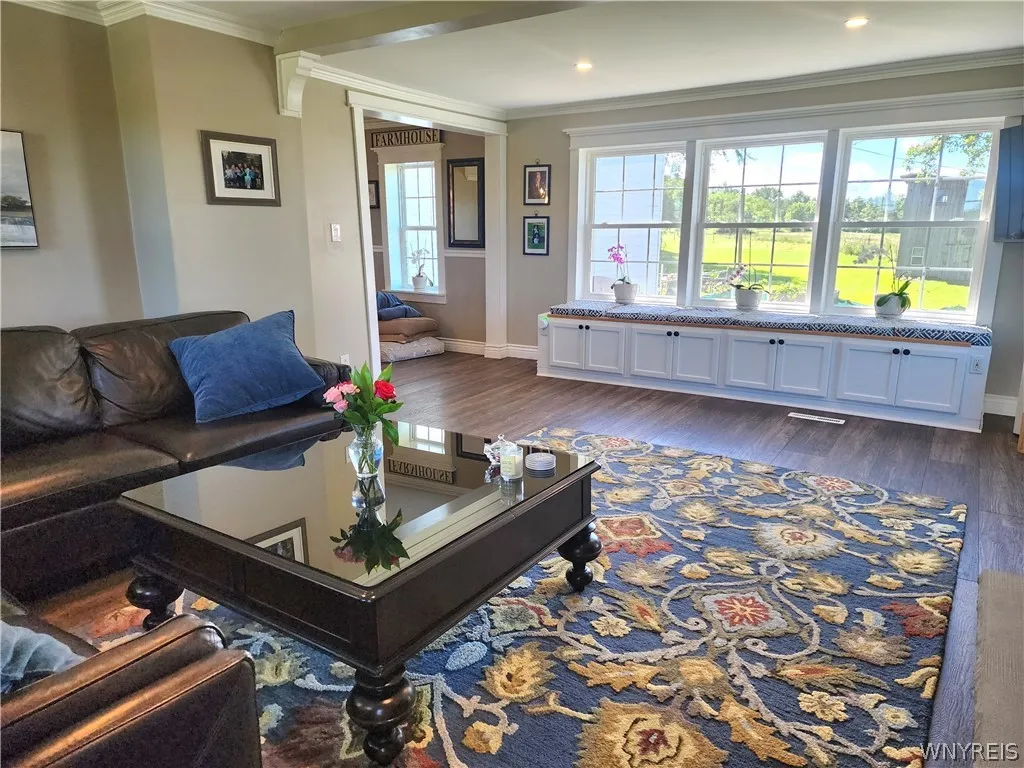 6097 Seufert Road, Orchard Park, New York 14127, Orchard Park, New York 14127, 3 Bedrooms Bedrooms, 10 Rooms Rooms,2 BathroomsBathrooms,Residential,For Sale,6097 Seufert Road, Orchard Park, New York 14127,0,B1697410