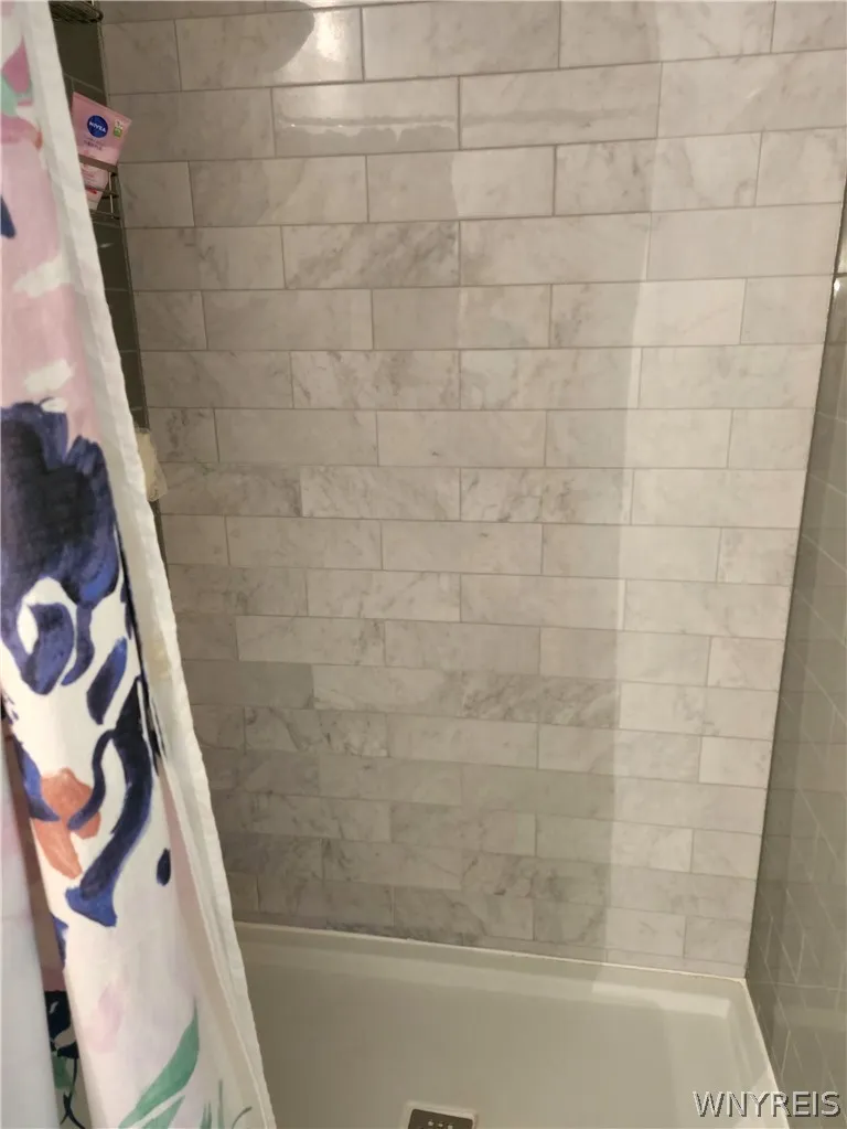 6097 Seufert Road, Orchard Park, New York 14127, Orchard Park, New York 14127, 3 Bedrooms Bedrooms, 10 Rooms Rooms,2 BathroomsBathrooms,Residential,For Sale,6097 Seufert Road, Orchard Park, New York 14127,0,B1697410