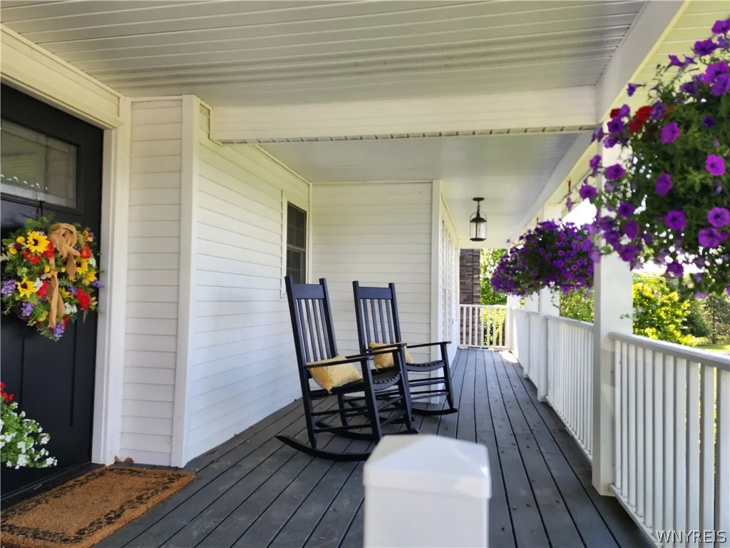 6097 Seufert Road, Orchard Park, New York 14127, Orchard Park, New York 14127, 3 Bedrooms Bedrooms, 10 Rooms Rooms,2 BathroomsBathrooms,Residential,For Sale,6097 Seufert Road, Orchard Park, New York 14127,0,B1697410