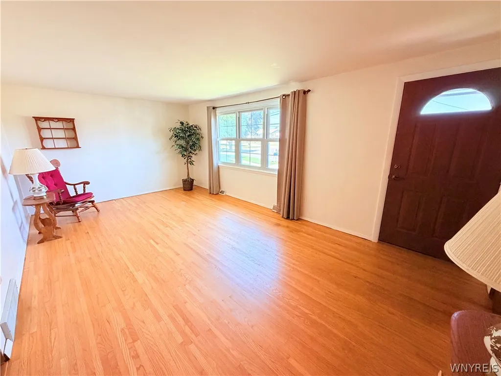3920 Brian Court, Hamburg, New York 14075, Hamburg, New York 14075, 3 Bedrooms Bedrooms, 7 Rooms Rooms,1 BathroomBathrooms,Residential,For Sale,3920 Brian Court, Hamburg, New York 14075,0,B1697475