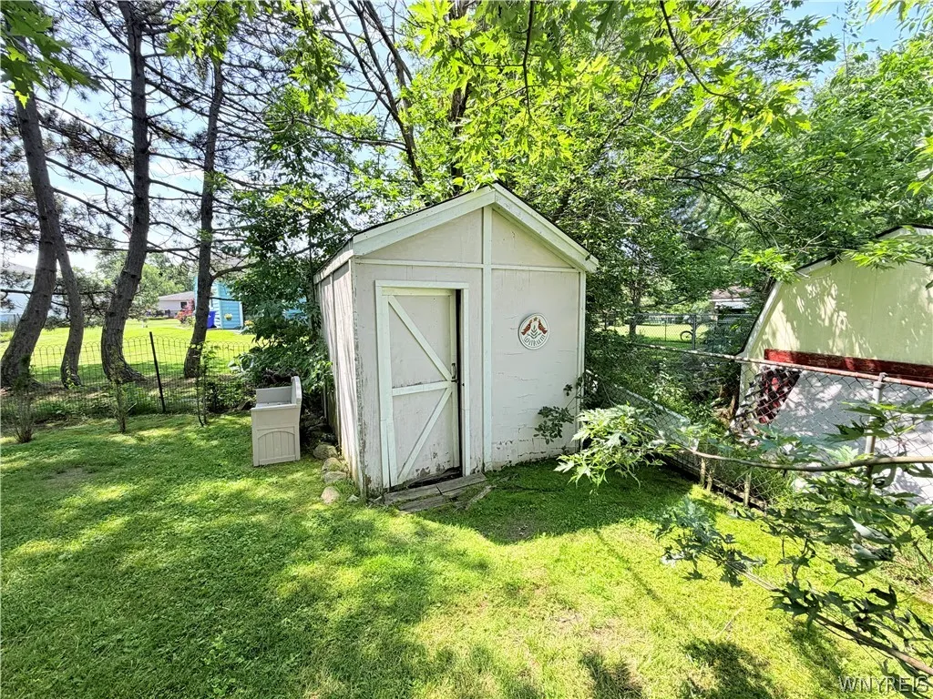 3920 Brian Court, Hamburg, New York 14075, Hamburg, New York 14075, 3 Bedrooms Bedrooms, 7 Rooms Rooms,1 BathroomBathrooms,Residential,For Sale,3920 Brian Court, Hamburg, New York 14075,0,B1697475