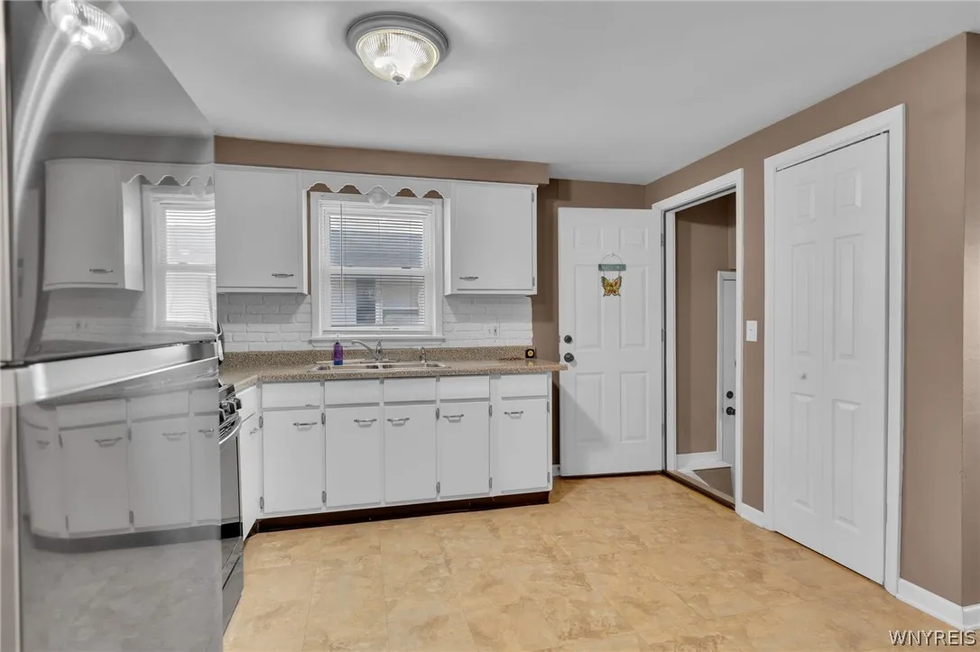 55 South Ogden Street, Buffalo, New York 14210, Buffalo, New York 14210, 6 Bedrooms Bedrooms, ,2 BathroomsBathrooms,Residential,For Sale,55 South Ogden Street, Buffalo, New York 14210,0,B1697479