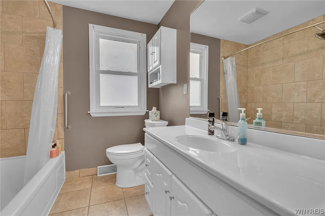 55 South Ogden Street, Buffalo, New York 14210, Buffalo, New York 14210, 6 Bedrooms Bedrooms, ,2 BathroomsBathrooms,Residential,For Sale,55 South Ogden Street, Buffalo, New York 14210,0,B1697479