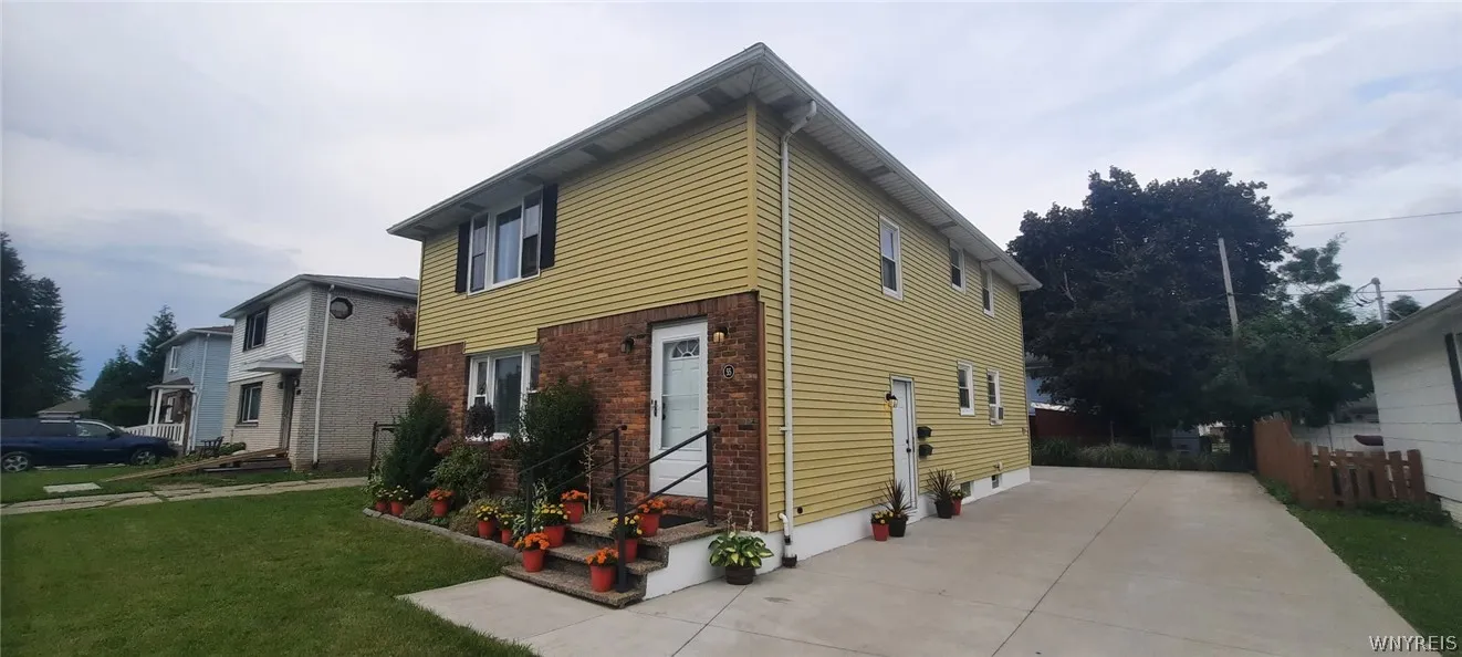 55 South Ogden Street, Buffalo, New York 14210, Buffalo, New York 14210, 6 Bedrooms Bedrooms, ,2 BathroomsBathrooms,Residential,For Sale,55 South Ogden Street, Buffalo, New York 14210,0,B1697479