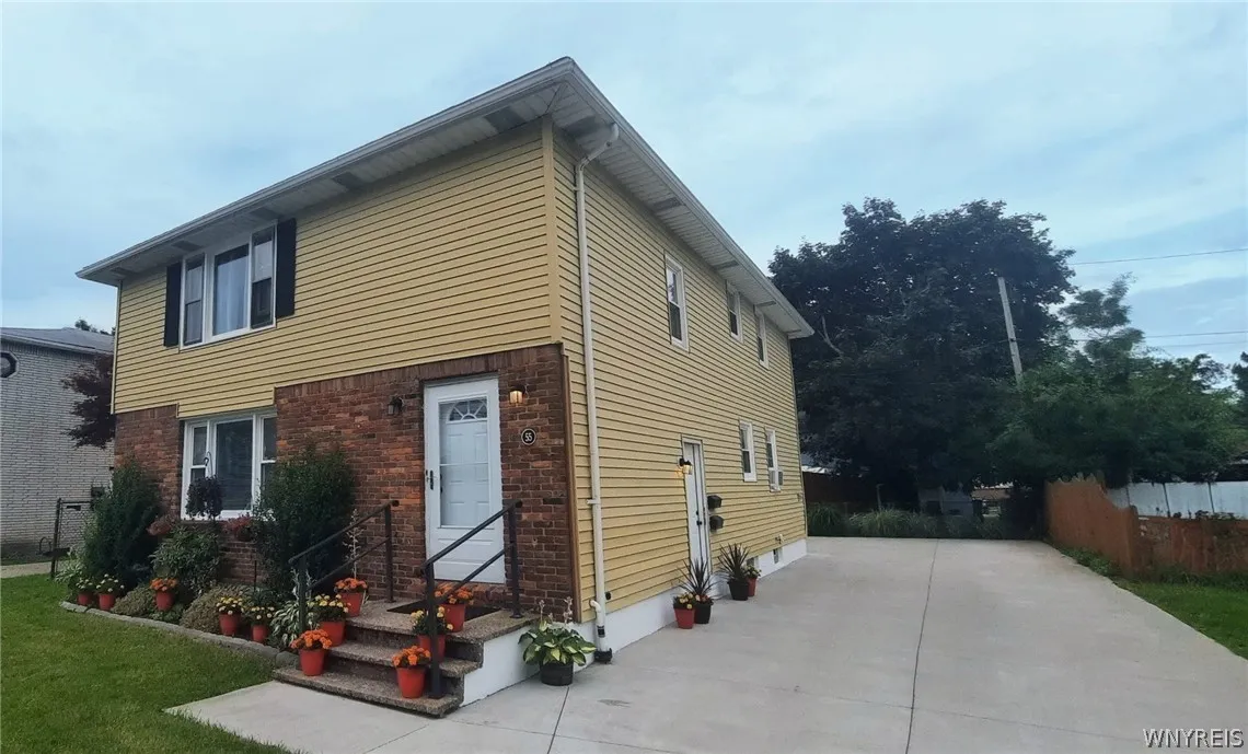 55 South Ogden Street, Buffalo, New York 14210, Buffalo, New York 14210, 6 Bedrooms Bedrooms, ,2 BathroomsBathrooms,Residential,For Sale,55 South Ogden Street, Buffalo, New York 14210,0,B1697479
