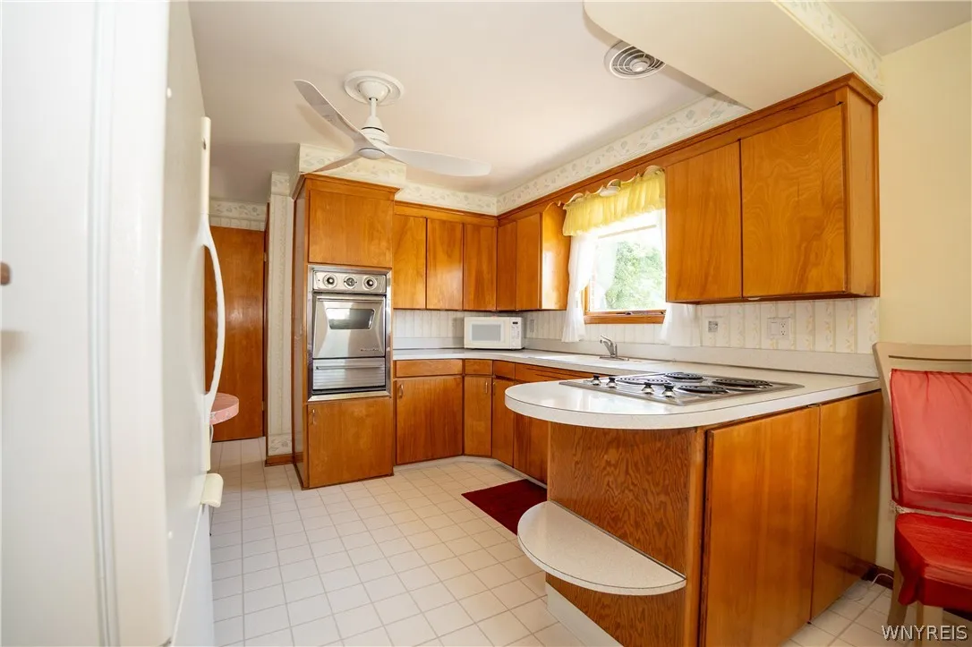 3689 Wabash Avenue, Hamburg, New York 14219, Hamburg, New York 14219, 3 Bedrooms Bedrooms, 7 Rooms Rooms,1 BathroomBathrooms,Residential,For Sale,3689 Wabash Avenue, Hamburg, New York 14219,0,B1696815
