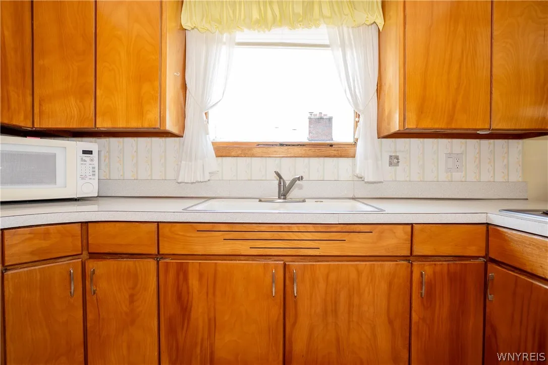 3689 Wabash Avenue, Hamburg, New York 14219, Hamburg, New York 14219, 3 Bedrooms Bedrooms, 7 Rooms Rooms,1 BathroomBathrooms,Residential,For Sale,3689 Wabash Avenue, Hamburg, New York 14219,0,B1696815