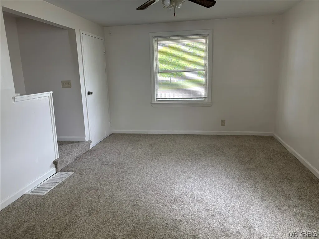 54 Carl Road, Grand Island, New York 14072, Grand Island, New York 14072, 2 Bedrooms Bedrooms, 4 Rooms Rooms,1 BathroomBathrooms,Residential Lease,For Rent,54 Carl Road, Grand Island, New York 14072,0,B1696917
