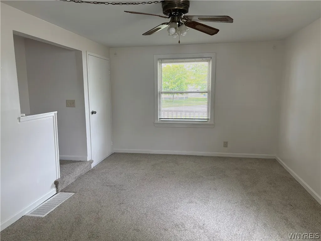 54 Carl Road, Grand Island, New York 14072, Grand Island, New York 14072, 2 Bedrooms Bedrooms, 4 Rooms Rooms,1 BathroomBathrooms,Residential Lease,For Rent,54 Carl Road, Grand Island, New York 14072,0,B1696917