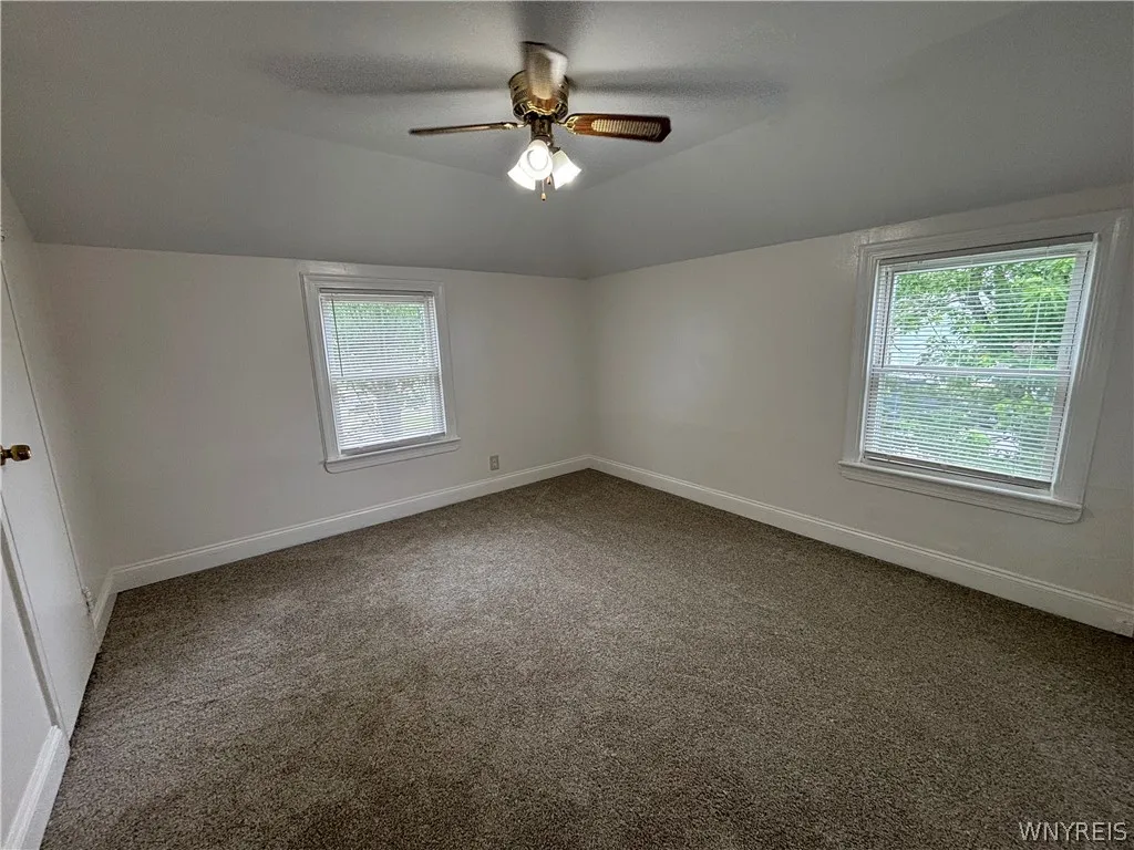 54 Carl Road, Grand Island, New York 14072, Grand Island, New York 14072, 2 Bedrooms Bedrooms, 4 Rooms Rooms,1 BathroomBathrooms,Residential Lease,For Rent,54 Carl Road, Grand Island, New York 14072,0,B1696917
