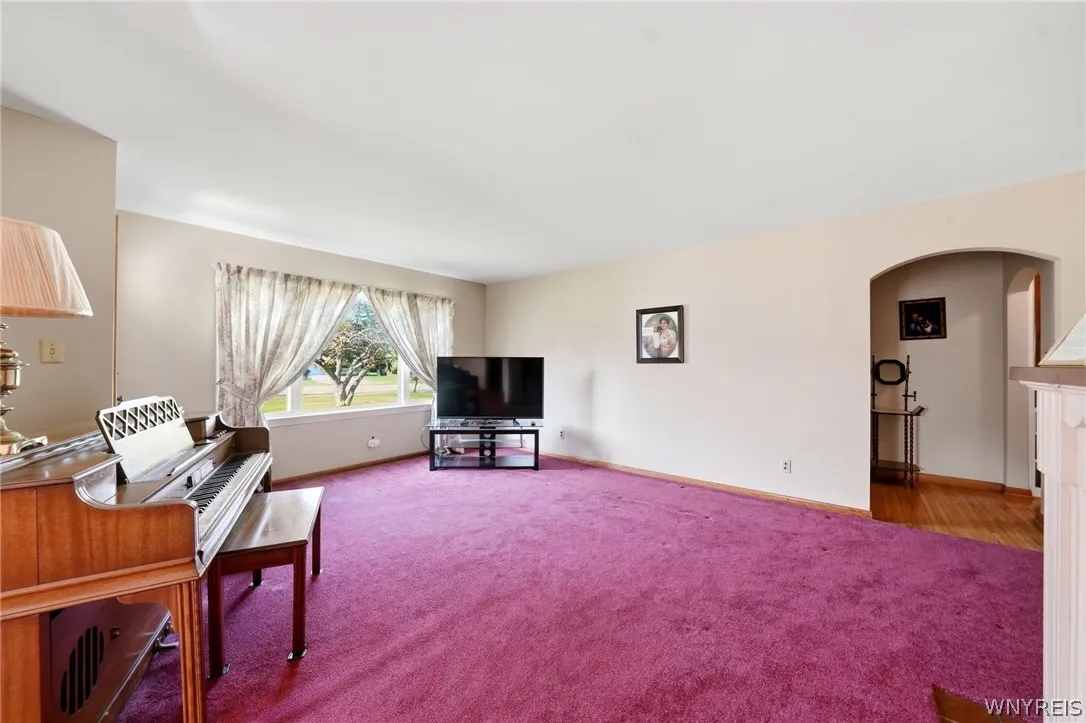 7304 Michael Road, Orchard Park, New York 14127, Orchard Park, New York 14127, 3 Bedrooms Bedrooms, 7 Rooms Rooms,1 BathroomBathrooms,Residential,For Sale,7304 Michael Road, Orchard Park, New York 14127,0,B1693672