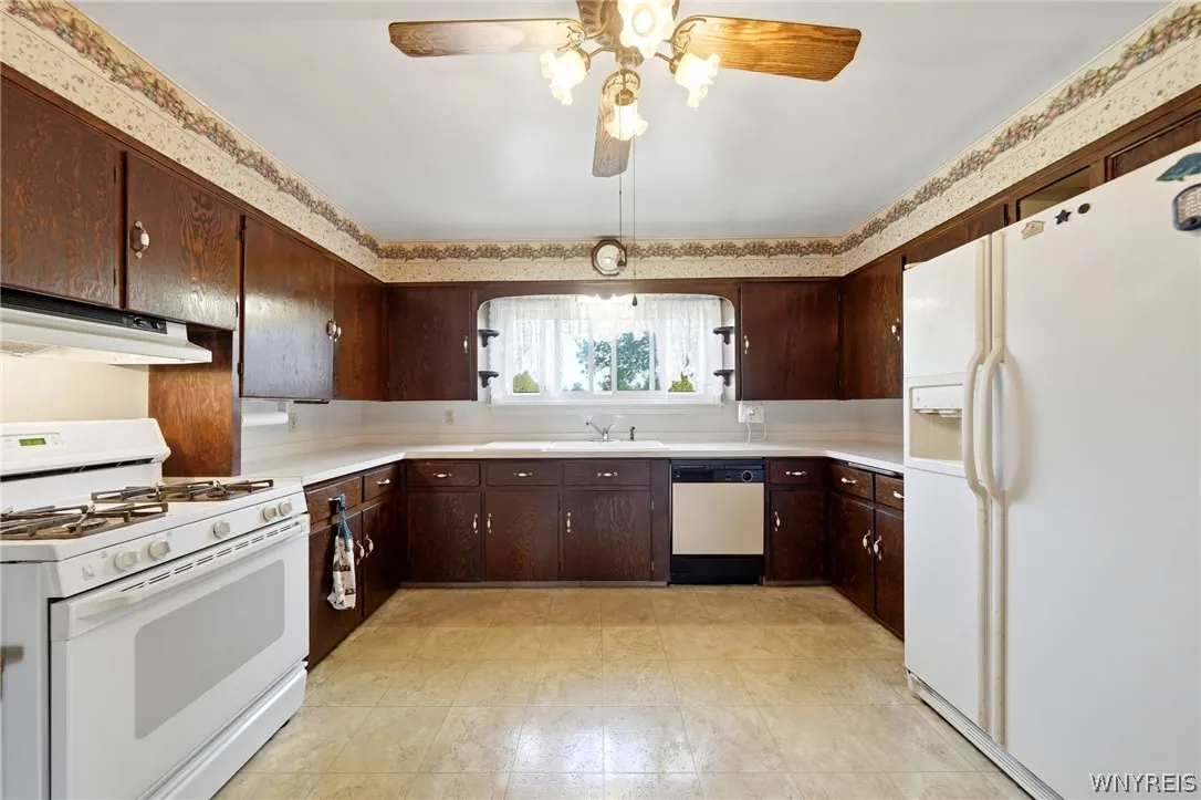 7304 Michael Road, Orchard Park, New York 14127, Orchard Park, New York 14127, 3 Bedrooms Bedrooms, 7 Rooms Rooms,1 BathroomBathrooms,Residential,For Sale,7304 Michael Road, Orchard Park, New York 14127,0,B1693672