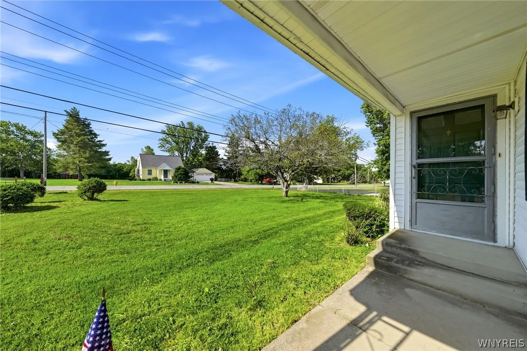 7304 Michael Road, Orchard Park, New York 14127, Orchard Park, New York 14127, 3 Bedrooms Bedrooms, 7 Rooms Rooms,1 BathroomBathrooms,Residential,For Sale,7304 Michael Road, Orchard Park, New York 14127,0,B1693672