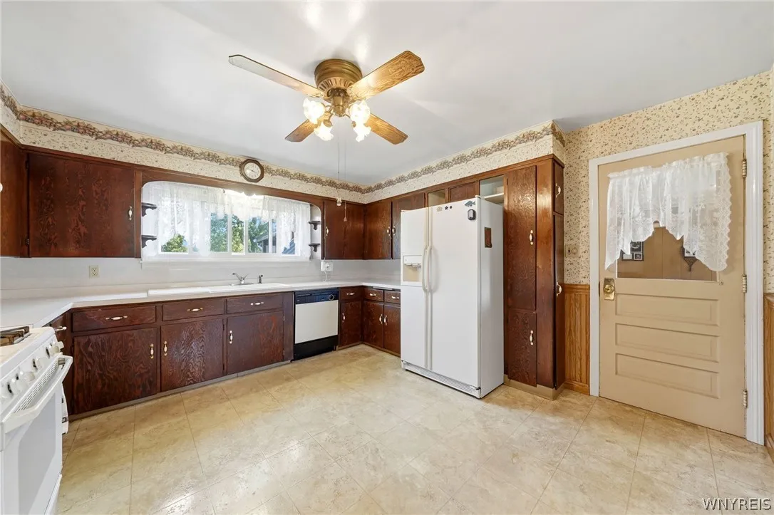 7304 Michael Road, Orchard Park, New York 14127, Orchard Park, New York 14127, 3 Bedrooms Bedrooms, 7 Rooms Rooms,1 BathroomBathrooms,Residential,For Sale,7304 Michael Road, Orchard Park, New York 14127,0,B1693672