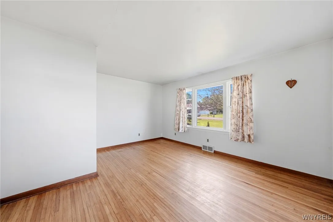 7304 Michael Road, Orchard Park, New York 14127, Orchard Park, New York 14127, 3 Bedrooms Bedrooms, 7 Rooms Rooms,1 BathroomBathrooms,Residential,For Sale,7304 Michael Road, Orchard Park, New York 14127,0,B1693672