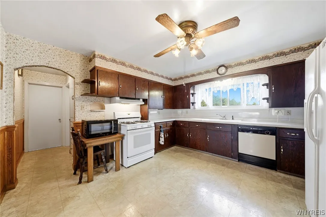 7304 Michael Road, Orchard Park, New York 14127, Orchard Park, New York 14127, 3 Bedrooms Bedrooms, 7 Rooms Rooms,1 BathroomBathrooms,Residential,For Sale,7304 Michael Road, Orchard Park, New York 14127,0,B1693672