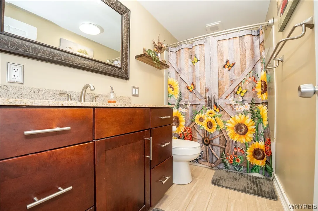4252 Glenwillow Drive, Hamburg, New York 14075, Hamburg, New York 14075, 3 Bedrooms Bedrooms, 7 Rooms Rooms,1 BathroomBathrooms,Residential,For Sale,4252 Glenwillow Drive, Hamburg, New York 14075,0,B1696132
