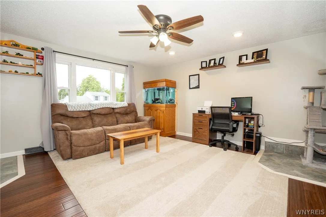 4252 Glenwillow Drive, Hamburg, New York 14075, Hamburg, New York 14075, 3 Bedrooms Bedrooms, 7 Rooms Rooms,1 BathroomBathrooms,Residential,For Sale,4252 Glenwillow Drive, Hamburg, New York 14075,0,B1696132