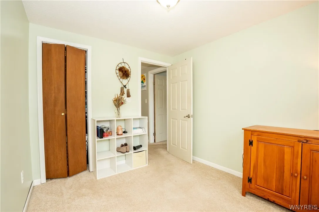 4252 Glenwillow Drive, Hamburg, New York 14075, Hamburg, New York 14075, 3 Bedrooms Bedrooms, 7 Rooms Rooms,1 BathroomBathrooms,Residential,For Sale,4252 Glenwillow Drive, Hamburg, New York 14075,0,B1696132