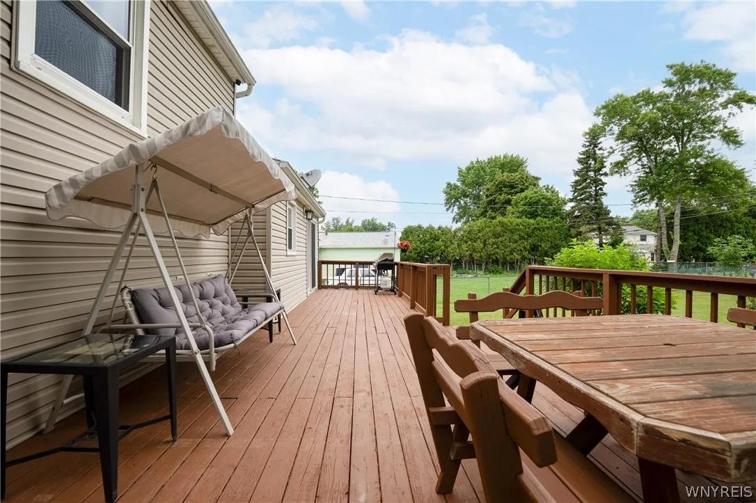 4252 Glenwillow Drive, Hamburg, New York 14075, Hamburg, New York 14075, 3 Bedrooms Bedrooms, 7 Rooms Rooms,1 BathroomBathrooms,Residential,For Sale,4252 Glenwillow Drive, Hamburg, New York 14075,0,B1696132