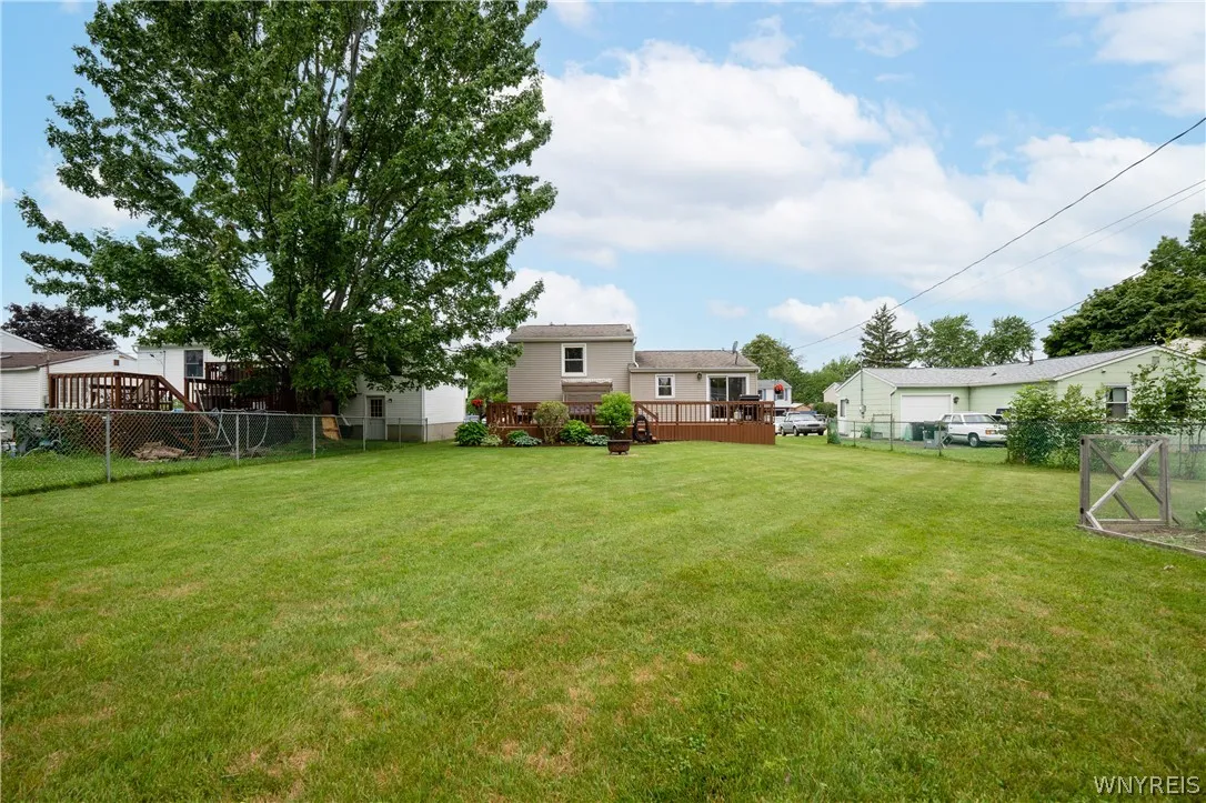 4252 Glenwillow Drive, Hamburg, New York 14075, Hamburg, New York 14075, 3 Bedrooms Bedrooms, 7 Rooms Rooms,1 BathroomBathrooms,Residential,For Sale,4252 Glenwillow Drive, Hamburg, New York 14075,0,B1696132