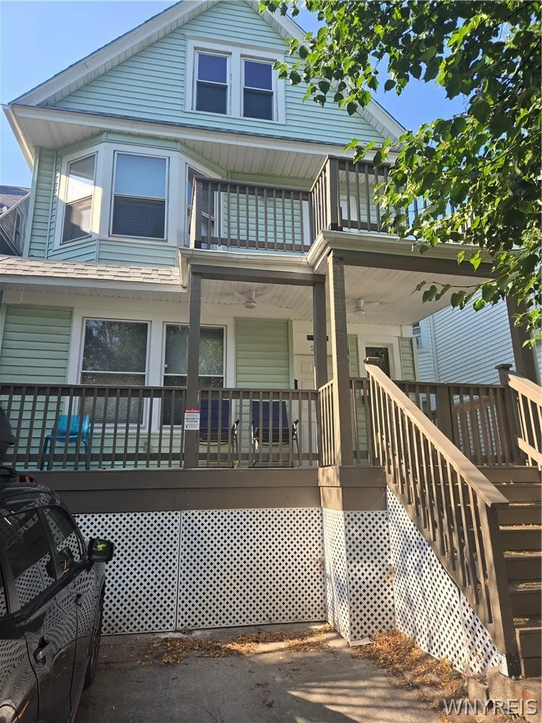 254 West Utica Street S, Buffalo, New York 14222, Buffalo, New York 14222, 3 Bedrooms Bedrooms, 6 Rooms Rooms,1 BathroomBathrooms,Residential Lease,For Rent,254 West Utica Street S, Buffalo, New York 14222,0,B1697786