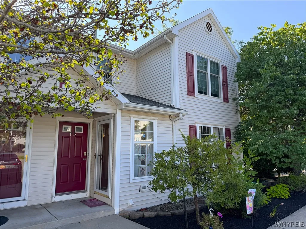4330 Berkley Place F1, Hamburg, New York 14075, Hamburg, New York 14075, 2 Bedroom Bedrooms, 5 Room Rooms,2 BathroomBathrooms,Residential,For Sale,4330 Berkley Place F1, Hamburg, New York 14075,0,B1697777