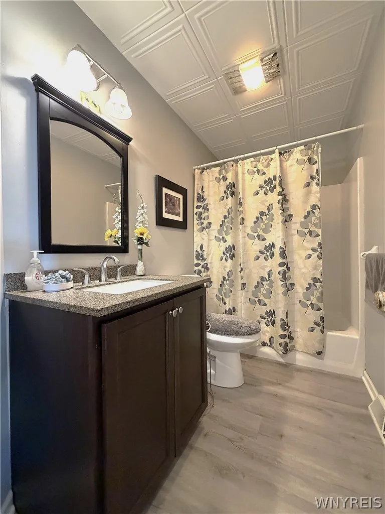 4330 Berkley Place F1, Hamburg, New York 14075, Hamburg, New York 14075, 2 Bedrooms Bedrooms, 5 Rooms Rooms,2 BathroomsBathrooms,Residential,For Sale,4330 Berkley Place F1, Hamburg, New York 14075,0,B1697777