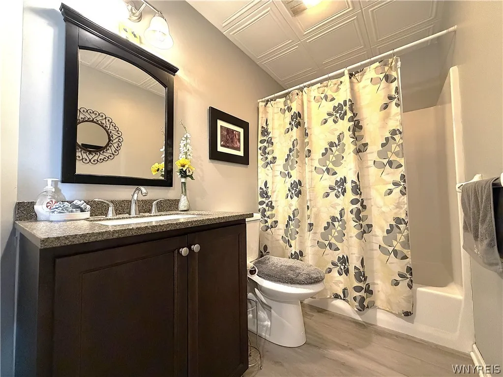 4330 Berkley Place F1, Hamburg, New York 14075, Hamburg, New York 14075, 2 Bedrooms Bedrooms, 5 Rooms Rooms,2 BathroomsBathrooms,Residential,For Sale,4330 Berkley Place F1, Hamburg, New York 14075,0,B1697777
