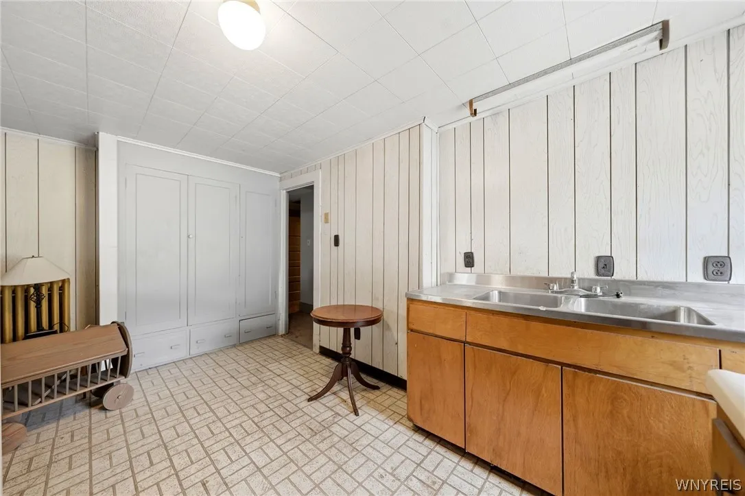 116 Clinton Street, Tonawanda, New York 14150, Tonawanda, New York 14150, 5 Bedrooms Bedrooms, ,3 BathroomsBathrooms,Residential,For Sale,116 Clinton Street, Tonawanda, New York 14150,0,B1695516