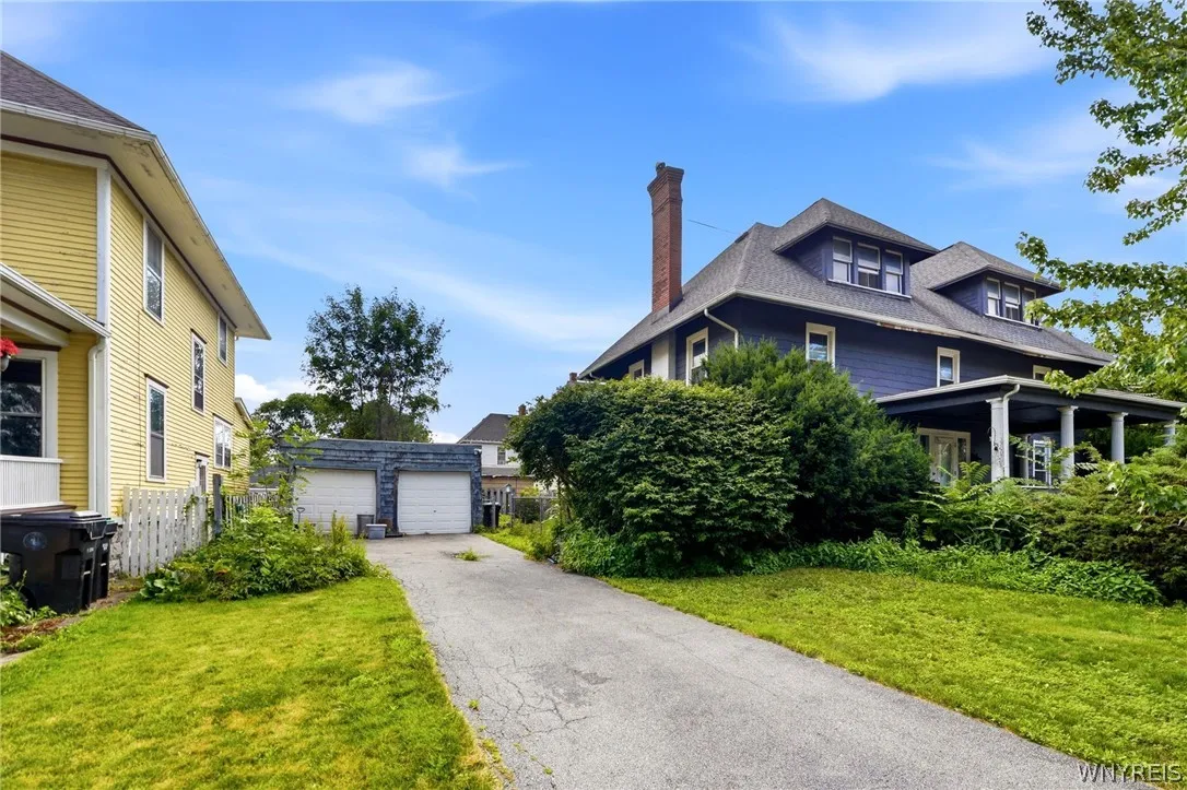 116 Clinton Street, Tonawanda, New York 14150, Tonawanda, New York 14150, 5 Bedrooms Bedrooms, ,3 BathroomsBathrooms,Residential,For Sale,116 Clinton Street, Tonawanda, New York 14150,0,B1695516