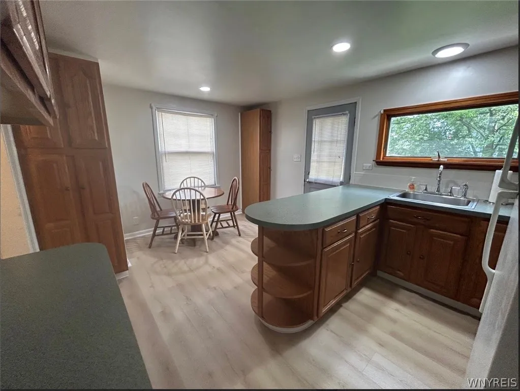 304 Wabash Avenue, Tonawanda, New York 14217, Tonawanda, New York 14217, 2 Bedrooms Bedrooms, 5 Rooms Rooms,1 BathroomBathrooms,Residential Lease,For Rent,304 Wabash Avenue, Tonawanda, New York 14217,0,B1695127