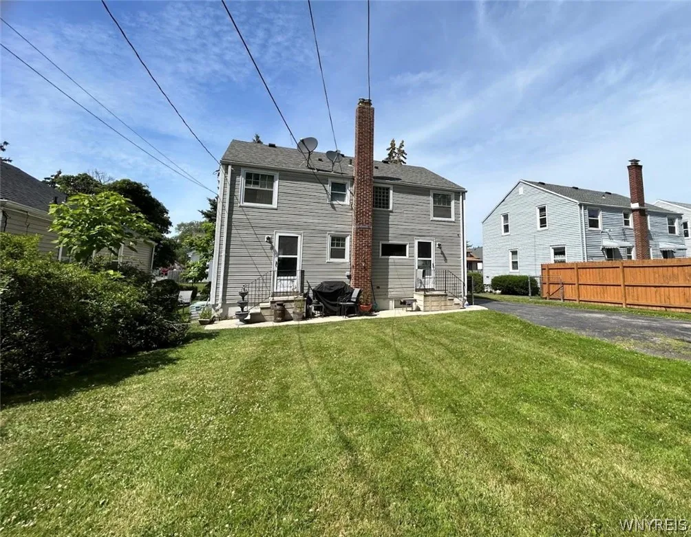 304 Wabash Avenue, Tonawanda, New York 14217, Tonawanda, New York 14217, 2 Bedrooms Bedrooms, 5 Rooms Rooms,1 BathroomBathrooms,Residential Lease,For Rent,304 Wabash Avenue, Tonawanda, New York 14217,0,B1695127