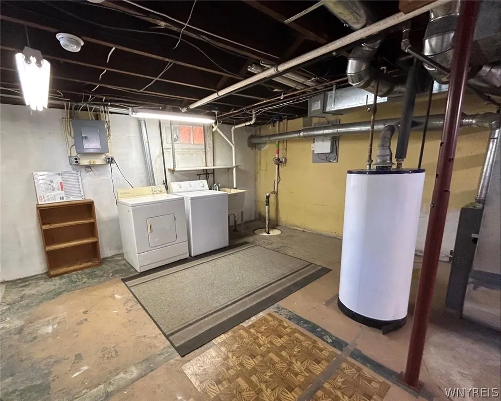 304 Wabash Avenue, Tonawanda, New York 14217, Tonawanda, New York 14217, 2 Bedrooms Bedrooms, 5 Rooms Rooms,1 BathroomBathrooms,Residential Lease,For Rent,304 Wabash Avenue, Tonawanda, New York 14217,0,B1695127