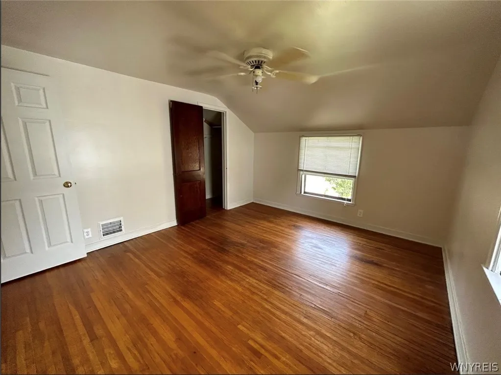 304 Wabash Avenue, Tonawanda, New York 14217, Tonawanda, New York 14217, 2 Bedrooms Bedrooms, 5 Rooms Rooms,1 BathroomBathrooms,Residential Lease,For Rent,304 Wabash Avenue, Tonawanda, New York 14217,0,B1695127