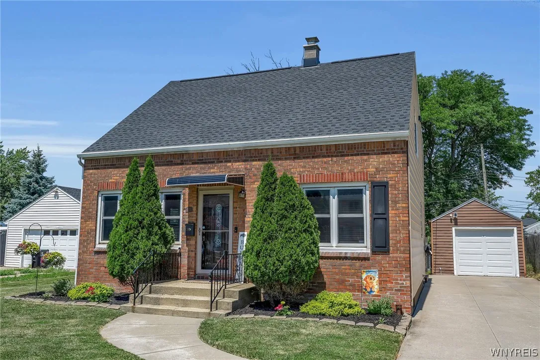 68 Clark Street, Tonawanda, New York 14223, Tonawanda, New York 14223, 3 Bedrooms Bedrooms, 8 Rooms Rooms,1 BathroomBathrooms,Residential,For Sale,68 Clark Street, Tonawanda, New York 14223,0,B1696885