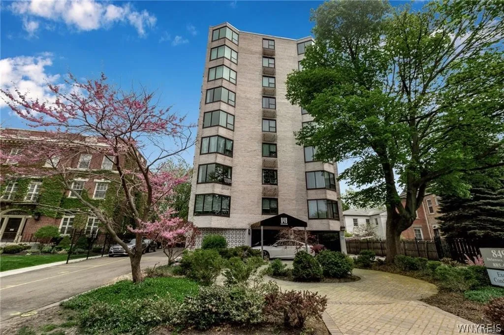 849 Delaware Avenue 101, Buffalo, New York 14209, Buffalo, New York 14209, 1 Bedroom Bedrooms, 4 Rooms Rooms,1 BathroomBathrooms,Residential,For Sale,849 Delaware Avenue 101, Buffalo, New York 14209,0,B1696216