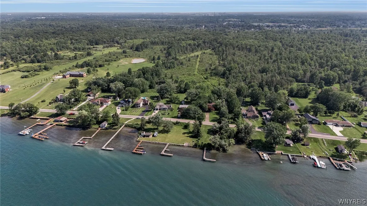 4564 East River Road, Grand Island, New York 14072, Grand Island, New York 14072, 3 Bedrooms Bedrooms, 7 Rooms Rooms,2 BathroomsBathrooms,Residential,For Sale,4564 East River Road, Grand Island, New York 14072,0,B1697928