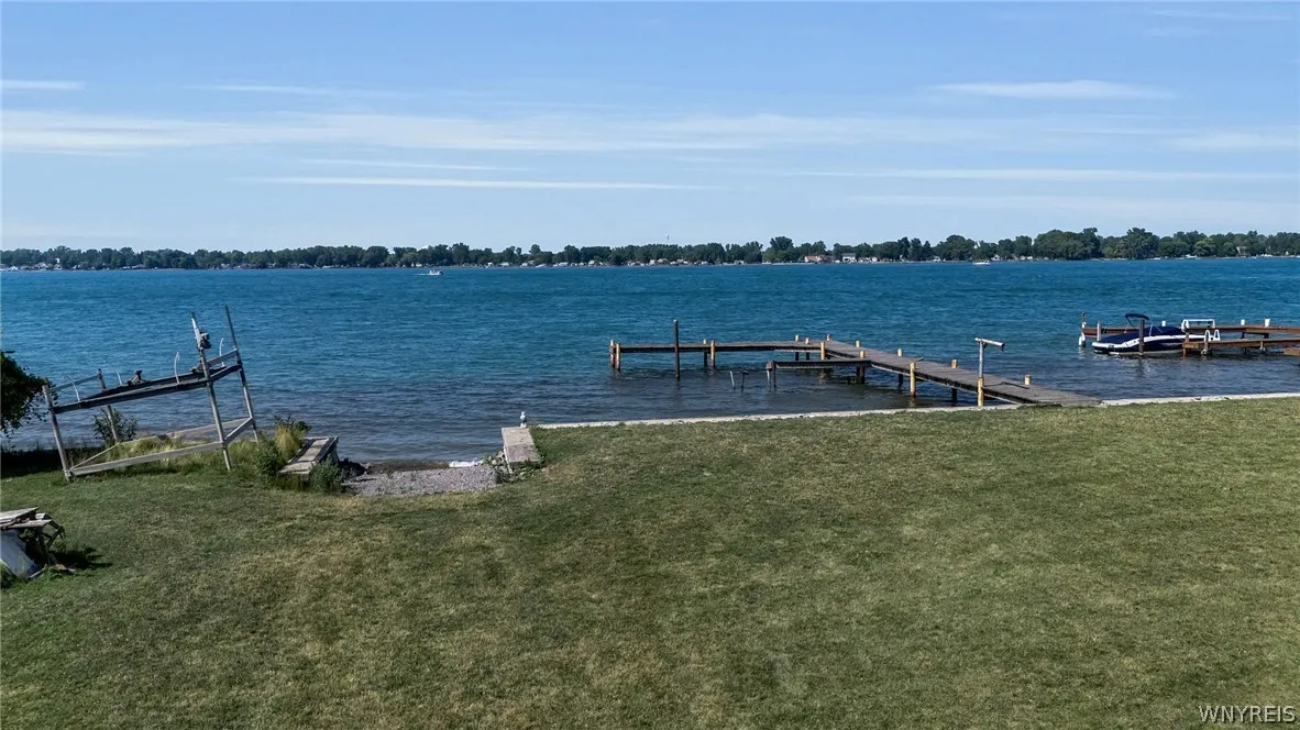 4564 East River Road, Grand Island, New York 14072, Grand Island, New York 14072, 3 Bedrooms Bedrooms, 7 Rooms Rooms,2 BathroomsBathrooms,Residential,For Sale,4564 East River Road, Grand Island, New York 14072,0,B1697928