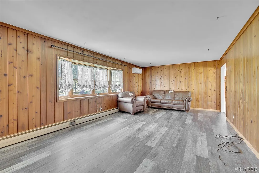 4564 East River Road, Grand Island, New York 14072, Grand Island, New York 14072, 3 Bedrooms Bedrooms, 7 Rooms Rooms,2 BathroomsBathrooms,Residential,For Sale,4564 East River Road, Grand Island, New York 14072,0,B1697928