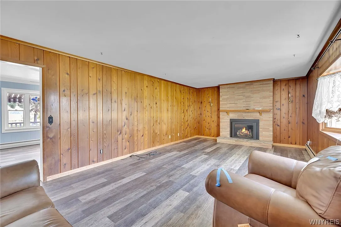 4564 East River Road, Grand Island, New York 14072, Grand Island, New York 14072, 3 Bedrooms Bedrooms, 7 Rooms Rooms,2 BathroomsBathrooms,Residential,For Sale,4564 East River Road, Grand Island, New York 14072,0,B1697928