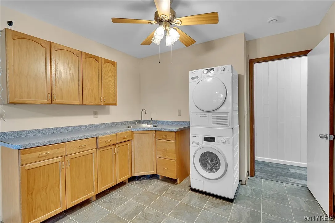 4564 East River Road, Grand Island, New York 14072, Grand Island, New York 14072, 3 Bedrooms Bedrooms, 7 Rooms Rooms,2 BathroomsBathrooms,Residential,For Sale,4564 East River Road, Grand Island, New York 14072,0,B1697928