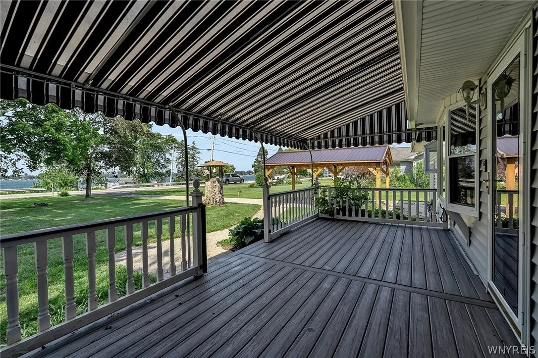 4564 East River Road, Grand Island, New York 14072, Grand Island, New York 14072, 3 Bedrooms Bedrooms, 7 Rooms Rooms,2 BathroomsBathrooms,Residential,For Sale,4564 East River Road, Grand Island, New York 14072,0,B1697928