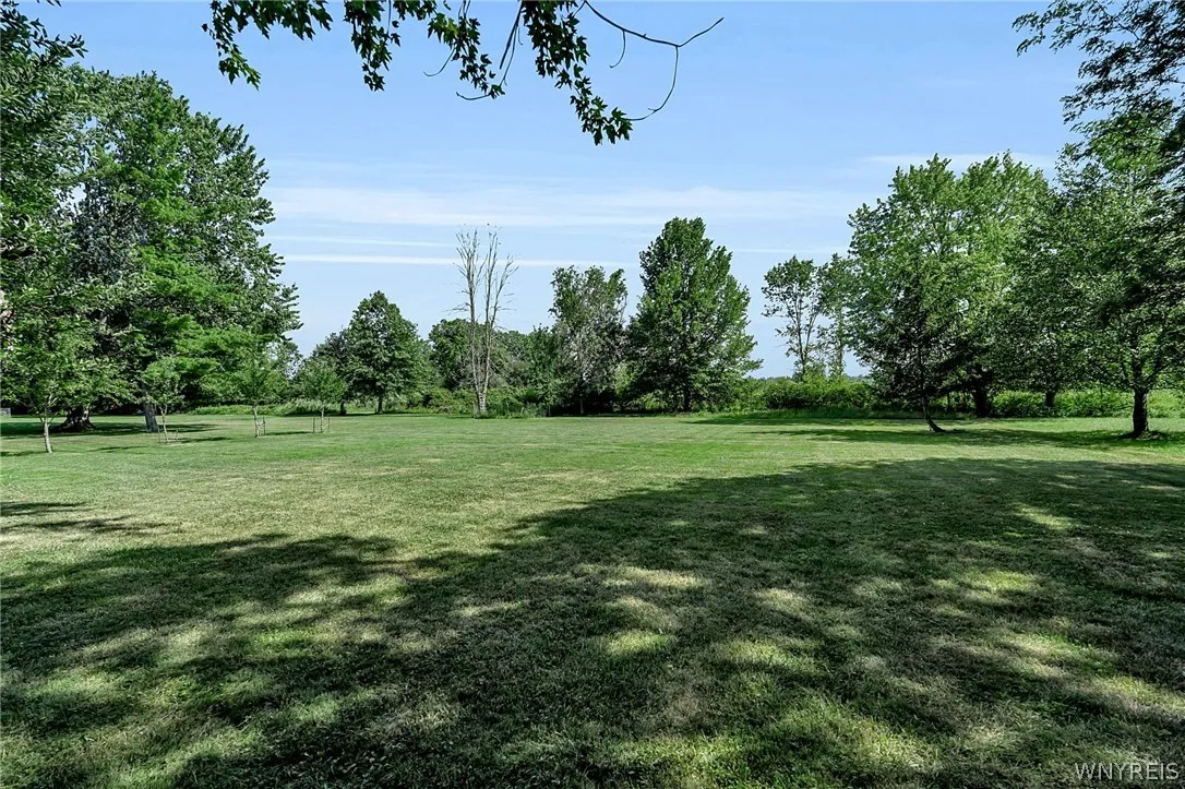 4564 East River Road, Grand Island, New York 14072, Grand Island, New York 14072, 3 Bedrooms Bedrooms, 7 Rooms Rooms,2 BathroomsBathrooms,Residential,For Sale,4564 East River Road, Grand Island, New York 14072,0,B1697928