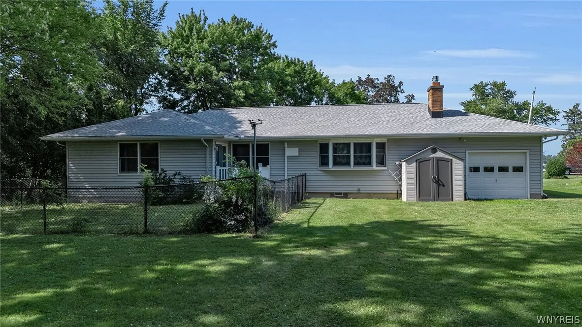 4564 East River Road, Grand Island, New York 14072, Grand Island, New York 14072, 3 Bedrooms Bedrooms, 7 Rooms Rooms,2 BathroomsBathrooms,Residential,For Sale,4564 East River Road, Grand Island, New York 14072,0,B1697928