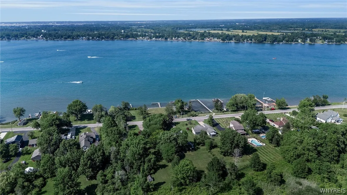 4564 East River Road, Grand Island, New York 14072, Grand Island, New York 14072, 3 Bedrooms Bedrooms, 7 Rooms Rooms,2 BathroomsBathrooms,Residential,For Sale,4564 East River Road, Grand Island, New York 14072,0,B1697928