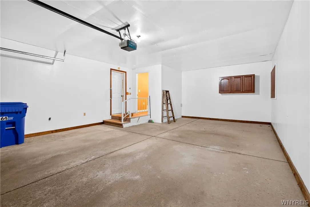 64 Hastings Drive, Orchard Park, New York 14217, Orchard Park, New York 14217, 3 Bedrooms Bedrooms, 6 Rooms Rooms,2 BathroomsBathrooms,Residential,For Sale,64 Hastings Drive, Orchard Park, New York 14217,0,B1695375