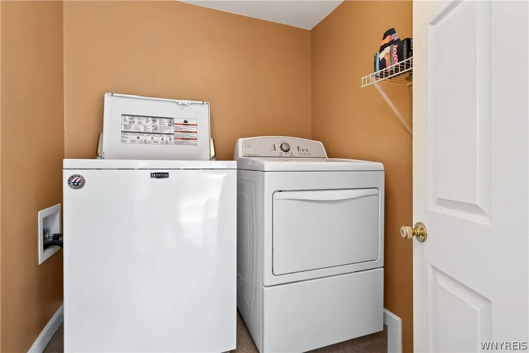 64 Hastings Drive, Orchard Park, New York 14217, Orchard Park, New York 14217, 3 Bedrooms Bedrooms, 6 Rooms Rooms,2 BathroomsBathrooms,Residential,For Sale,64 Hastings Drive, Orchard Park, New York 14217,0,B1695375